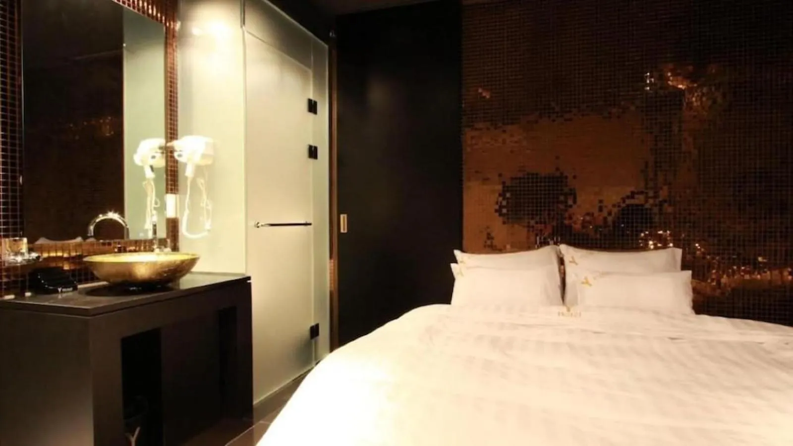 סיאול Shinchon Y Hotel
