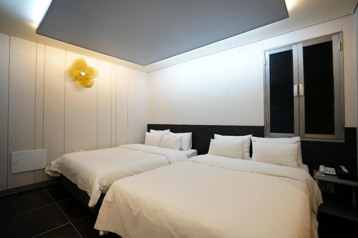 סיאול Shinchon Y Hotel