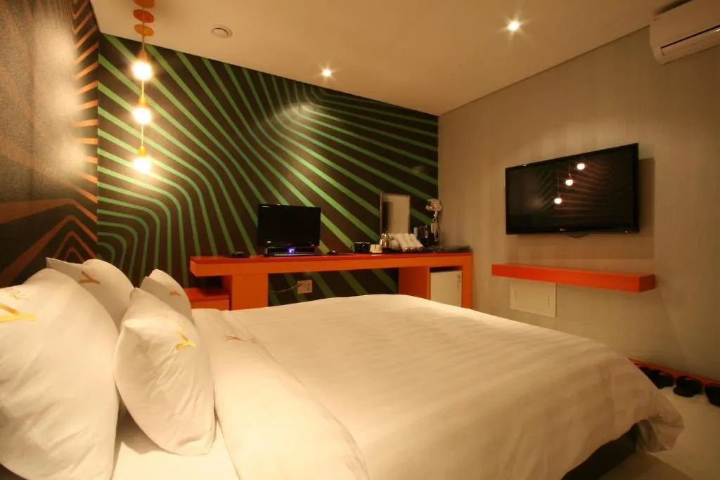 סיאול Shinchon Y Hotel